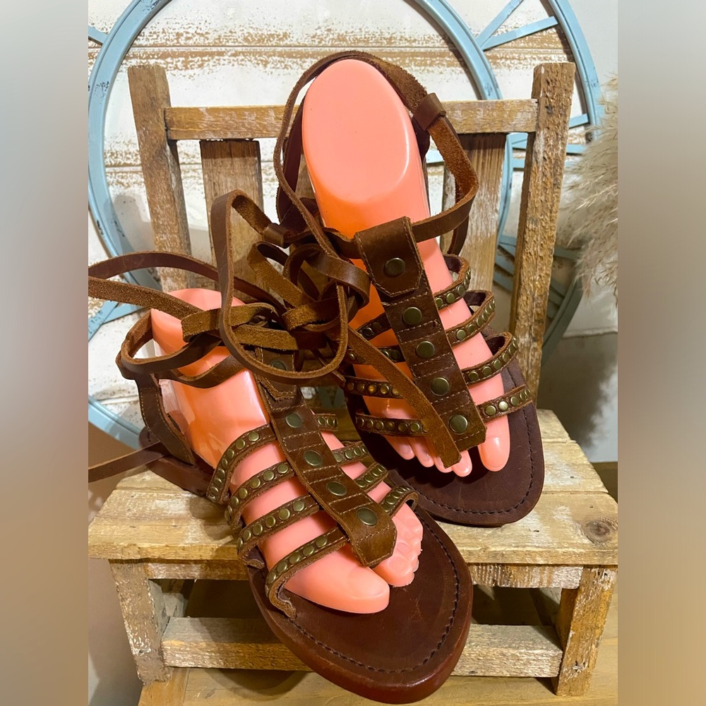 Mystique Women’s Genuine Leather Gladiator Studded Wrap Sandals 8.5 Worn ONCE!